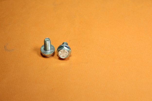 Afbeeldingen van BOUT M8X16