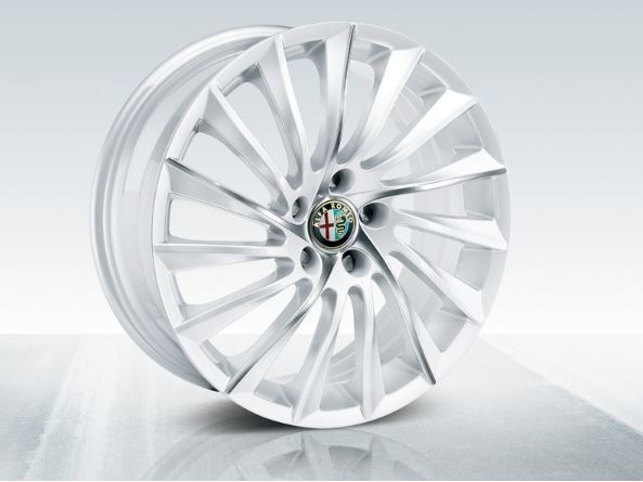 Afbeeldingen van velgset 18 INCH WHITE DIAMOND