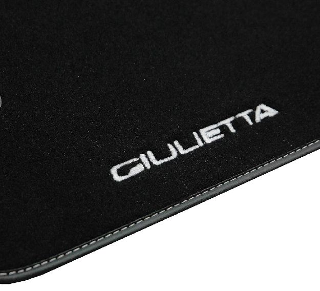 Afbeeldingen van ALFA GIULIETTA 2014-2020, MATTENSET 4 DELIG ORIGINEEL EDIZIONE ARGENTO NUOVO GIULIETTA LOGO