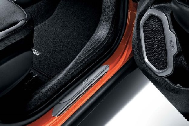 Afbeeldingen van set INSTAPLIJSTEN RENEGADE