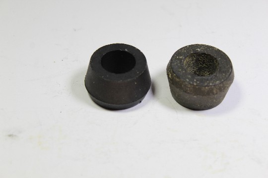 FIAT GROUP - RESILIENT BUSHING - 814677 FIAT GROUP - RESILIENT BUSHING - 814677